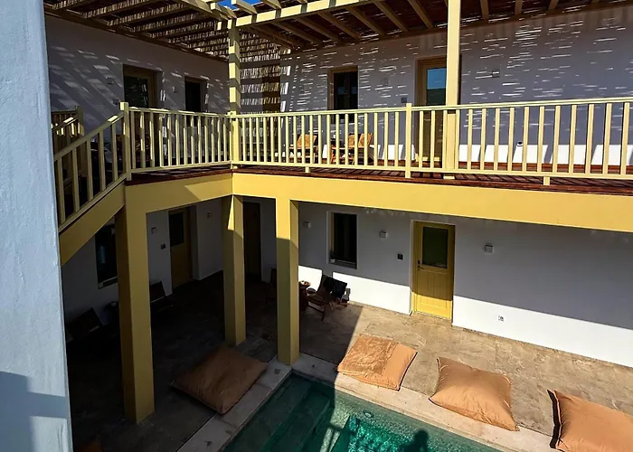 Pyrgos Village Mykonos Lägenhetshotell 4*