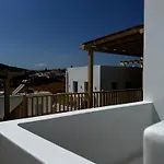 Pyrgos Village Mykonos Ξενοδοχείο με διαμερίσματα 4*